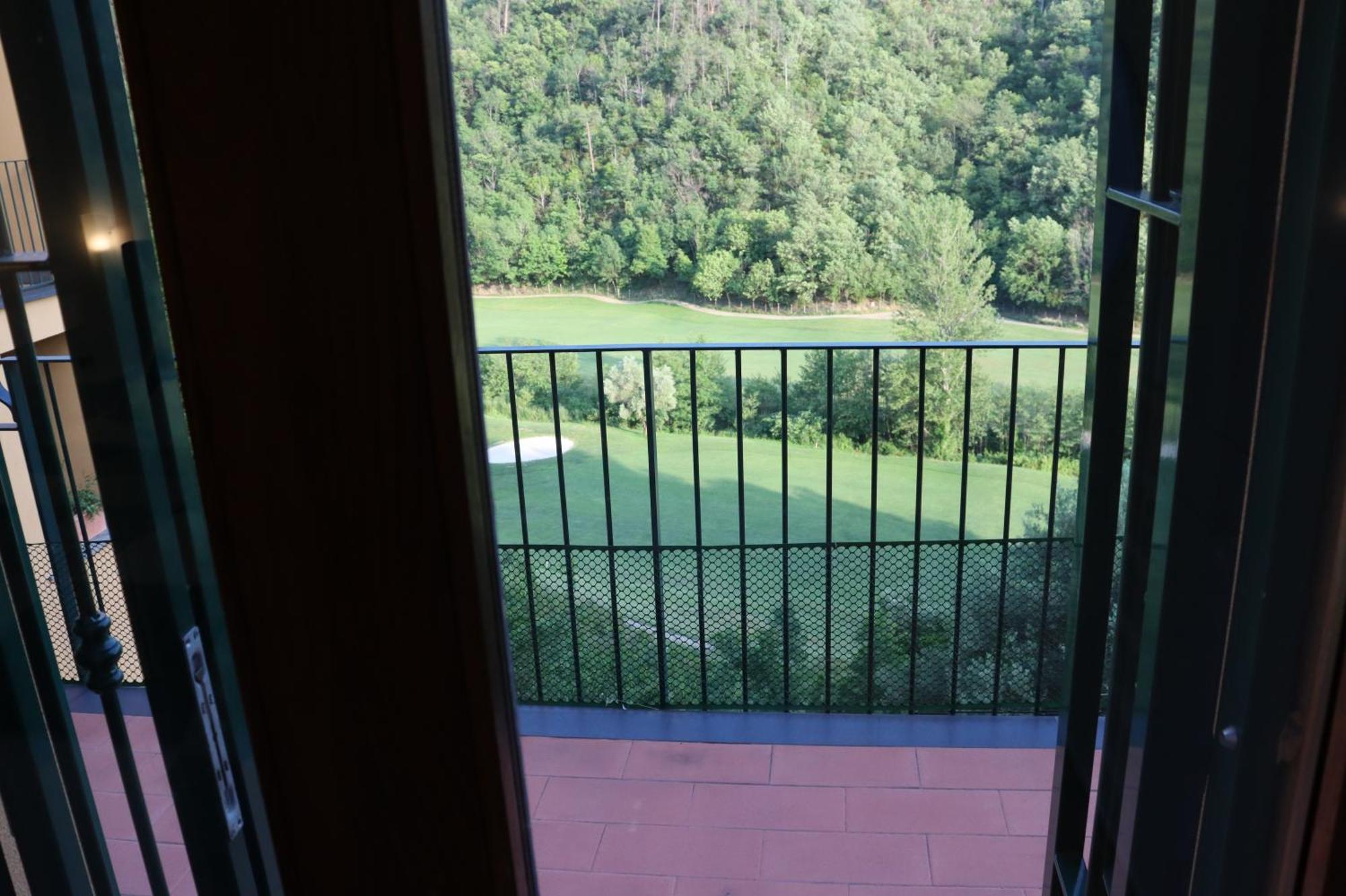 Appartement Dans Un Terrain De Golf, 5 Min De La Mer En Voiture, Parking Gratuit Cogoleto Εξωτερικό φωτογραφία